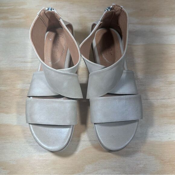 Bussola Peggy Cream Sandals Women’s Size 7.5 - Picture 4 of 9